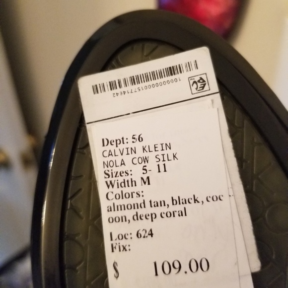 Shoe - Picture 3 of 3